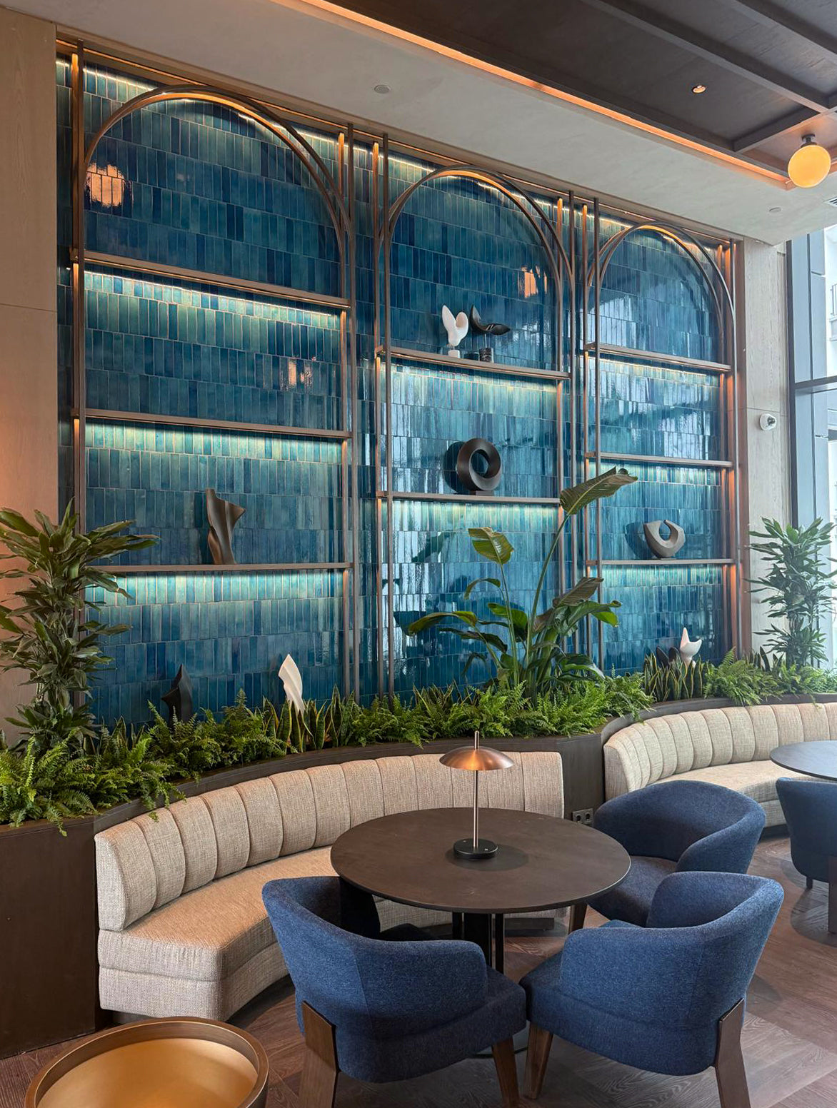 Hilton IGA: Layered Traces & Birds Selection